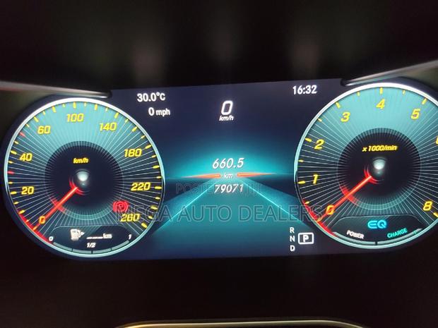 2018 White Mercedes-Benz C200 Sedan - Impressive Performance