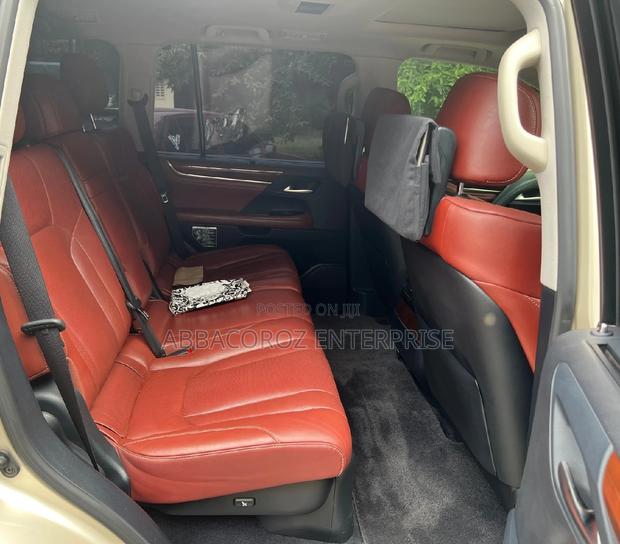 Lexus LX 570 AWD 2016 Gold