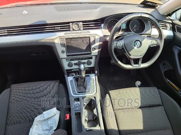 Black Volkswagen Passat 2016 - Power and Style