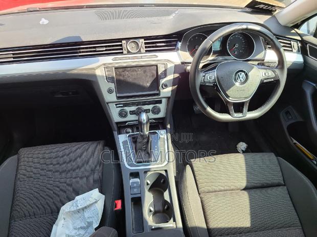 Black Volkswagen Passat 2016 - Power and Style