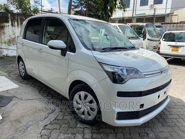 2016 Toyota Spade in White: Stylish and Reliable