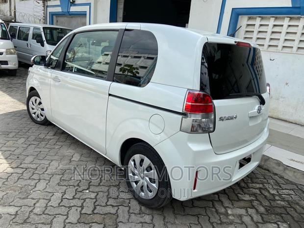 2016 Toyota Spade in White: Stylish and Reliable