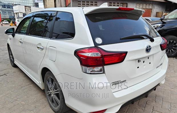 2017 Toyota Pearl Corolla Fielder - Quality Used Sedan