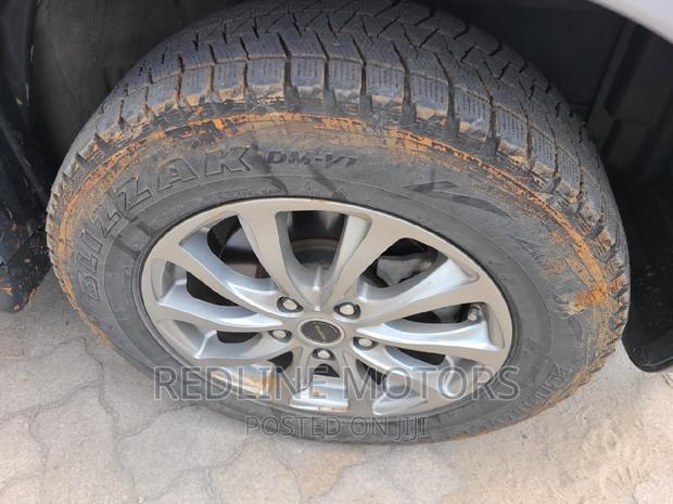 2016 Mitsubishi RVR Silver: The Ultimate Compact SUV for Your Journey