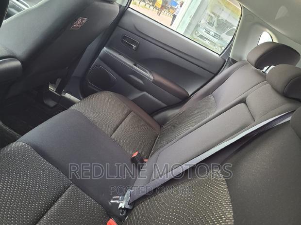 2016 Mitsubishi RVR Silver: The Ultimate Compact SUV for Your Journey