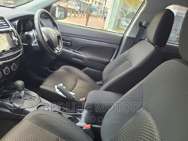 2016 Mitsubishi RVR Silver: The Ultimate Compact SUV for Your Journey