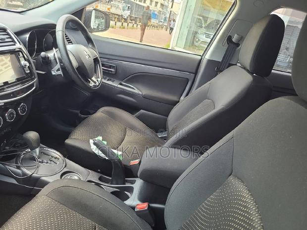 2016 Mitsubishi RVR Silver: The Ultimate Compact SUV for Your Journey