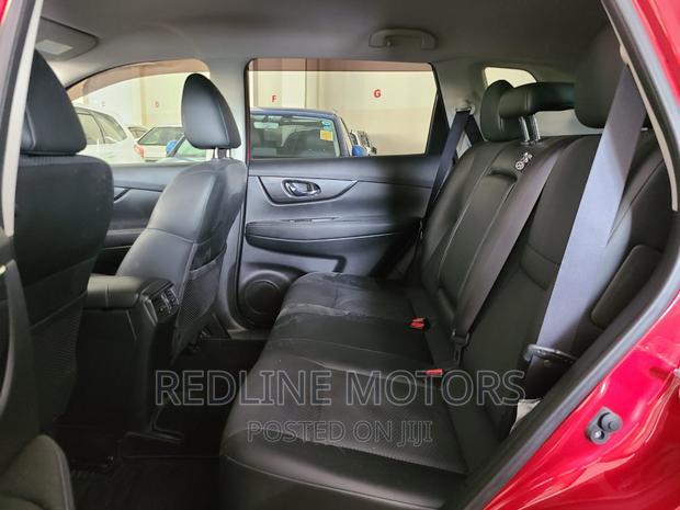 2017 Nissan X-Trail 2.0 Petrol AWD - Red