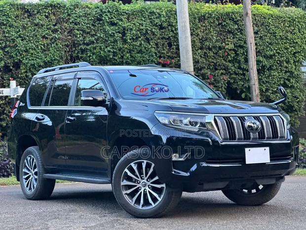 2019 Toyota Land Cruiser Prado 2.8 Black - High-End Off-Road Vehicle