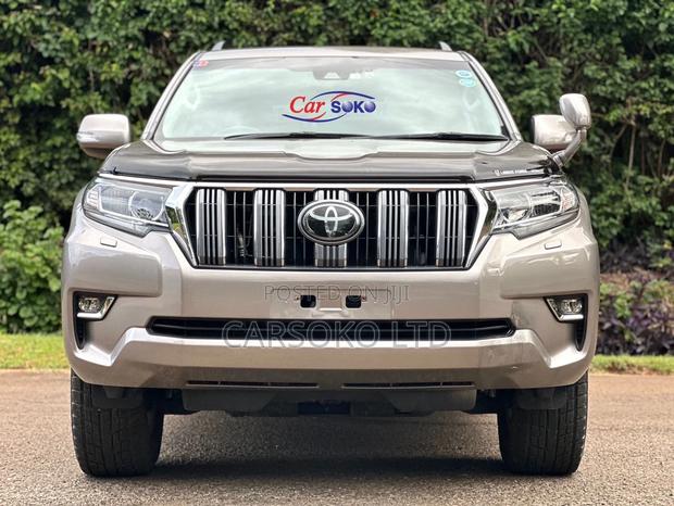 Pre-Owned 2018 Toyota Land Cruiser Prado 2.8 Brown - High-End SUV
