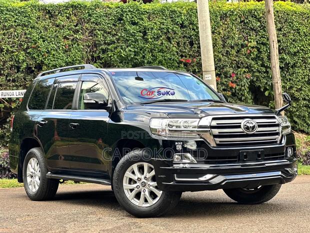 2016 Toyota Land Cruiser in Black: Power and Style for Every Terrain