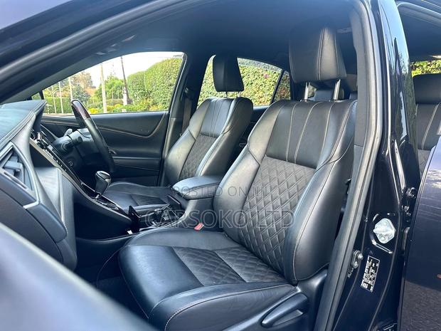 2016 Toyota Harrier 2.0 Black - Used Luxury SUV for Sale