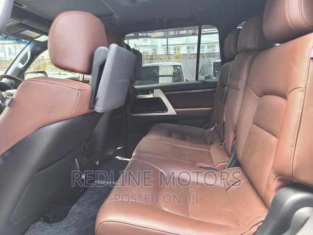 2017 Toyota Land Cruiser 4.6 V8 AX Premium Silver