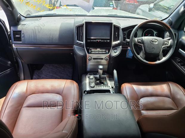 2017 Toyota Land Cruiser 4.6 V8 AX Premium Silver
