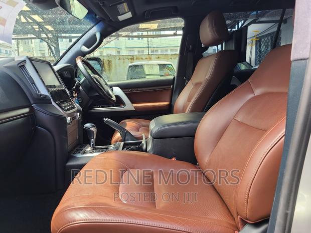 2017 Toyota Land Cruiser 4.6 V8 AX Premium Silver