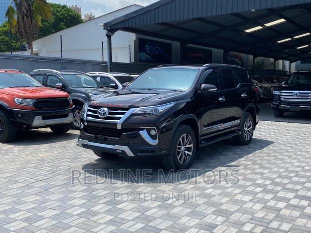 2016 Toyota Fortuner AWD 2.8 D Black - Excellent Condition