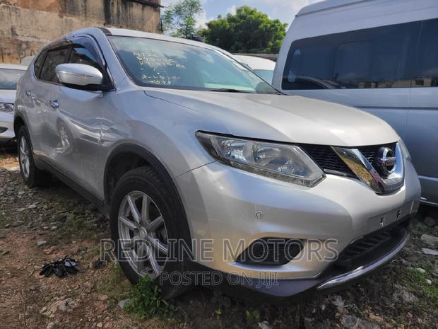 2016 Nissan X-Trail 2.0 Petrol FWD - Silver: Modern SUV for the Active Lifestyle