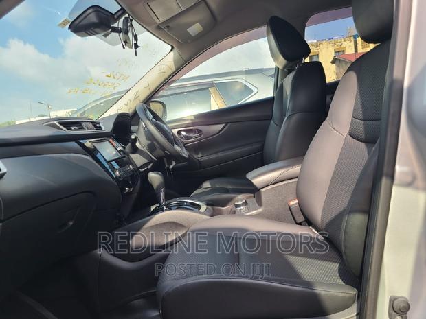 2016 Nissan X-Trail 2.0 Petrol FWD - Silver: Modern SUV for the Active Lifestyle