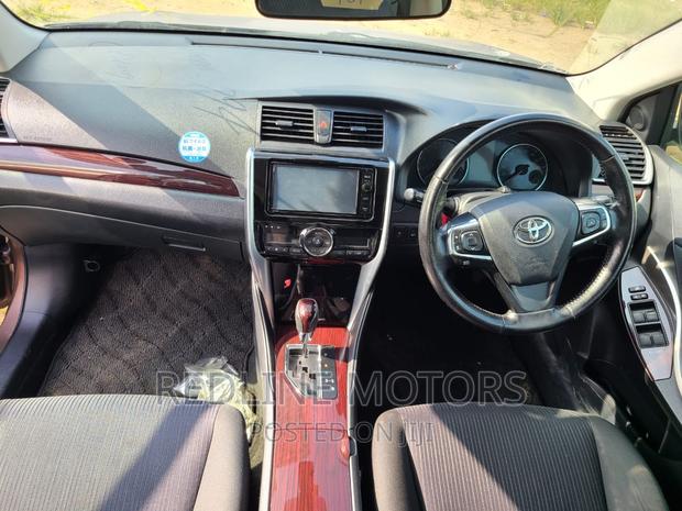2016 Toyota Premio AWD 1.8 Gold - High Quality