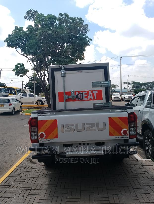 2023 Isuzu D-MAX White Edition: A New Era of Trucking