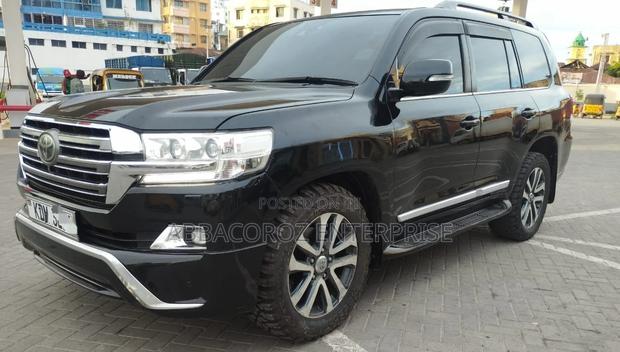 Toyota Land Cruiser 4.6 V8 ZX 2015 Matt Black