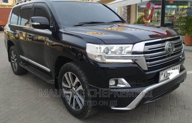 Toyota Land Cruiser 4.6 V8 ZX 2015 Matt Black