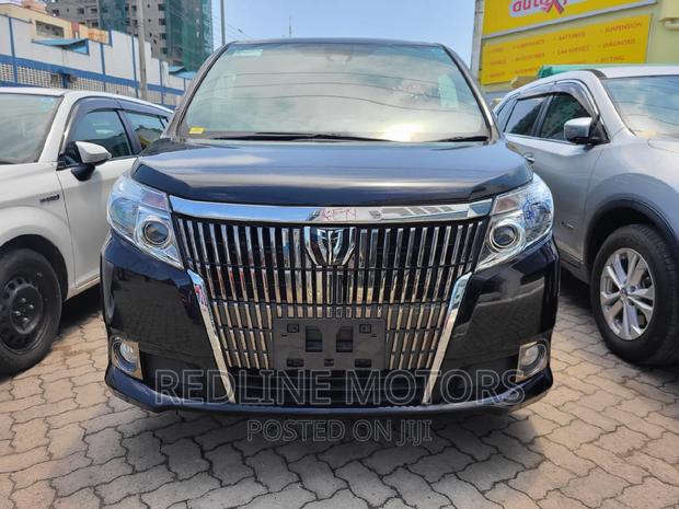 Black 8-Seater Toyota Esquire 2.0 AWD - 2016 Model