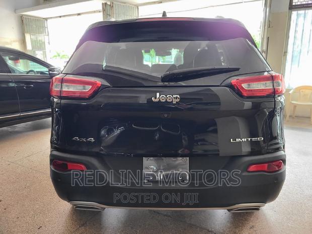 2016 Black Jeep Cherokee Limited 4x4 - Luxury Off-Roading at its Best
