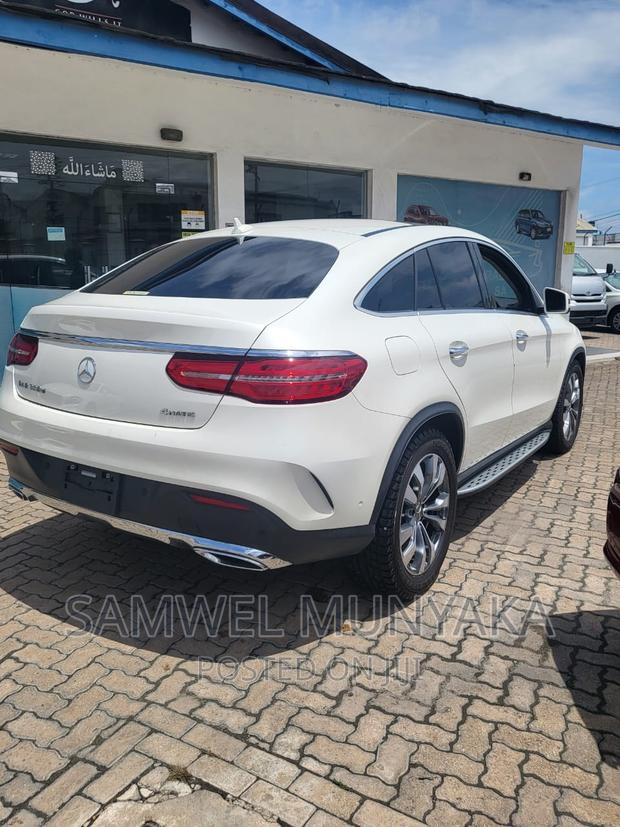 2017 Mercedes-Benz GLE-Class GLE 350d 4MATIC - Pearl Exterior Package Available