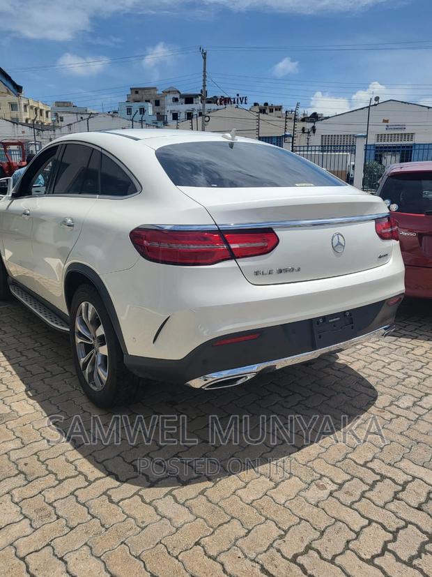 2017 Mercedes-Benz GLE-Class GLE 350d 4MATIC - Pearl Exterior Package Available