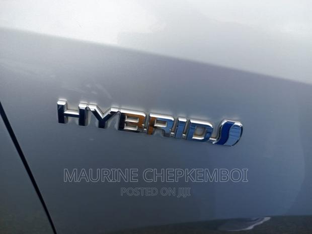 Toyota Harrier 2.5 Hybrid 4WD 2016 Silver