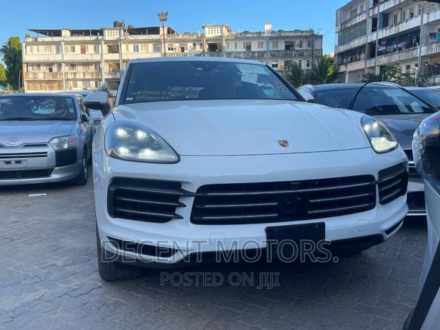 Porsche Cayenne White 2019: Sophisticated, Agile, and High-Performance