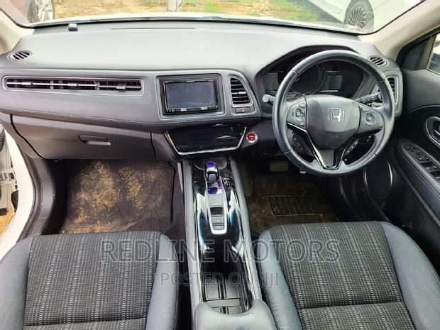 2016 Honda Vezel 1.5 Hybrid 2WD Pearl: Premium Compact SUV