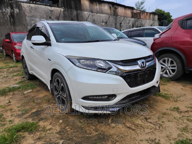 2016 Honda Vezel 1.5 Hybrid 2WD Pearl: Premium Compact SUV