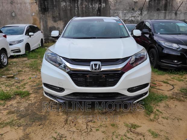 2016 Honda Vezel 1.5 Hybrid 2WD Pearl: Premium Compact SUV