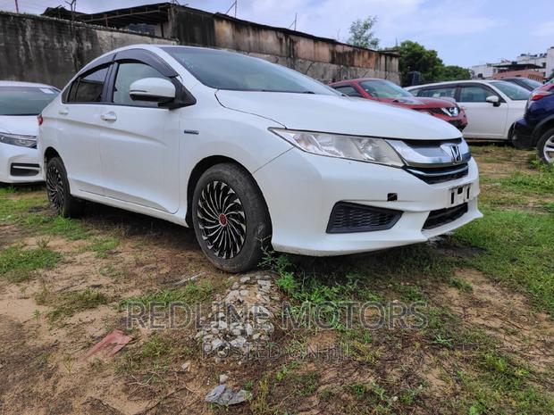 2016 Honda Grace 1.5 Hybrid FWD - Crystal Black Pearl