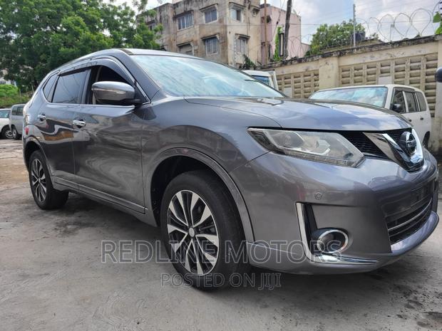 Pre-Owned 2016 Nissan X-Trail AWD Petrol 2.0 Gray