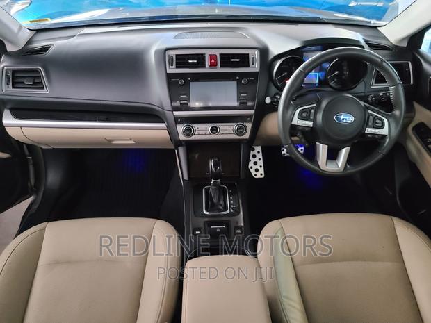 Subaru Outback 2.5i AWD - Gray 2016