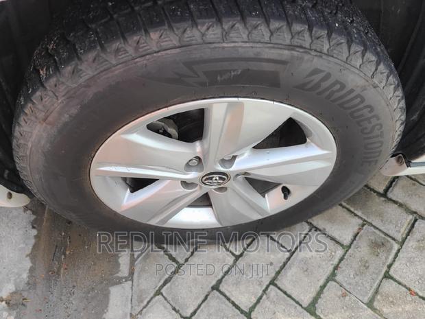 2016 Pearl Toyota Harrier 2.5 Hybrid 4WD - Used for Sale
