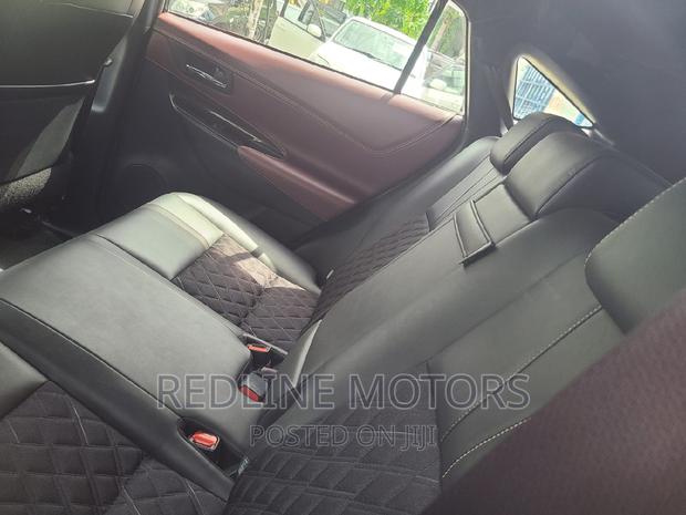 2016 Pearl Toyota Harrier 2.5 Hybrid 4WD - Used for Sale