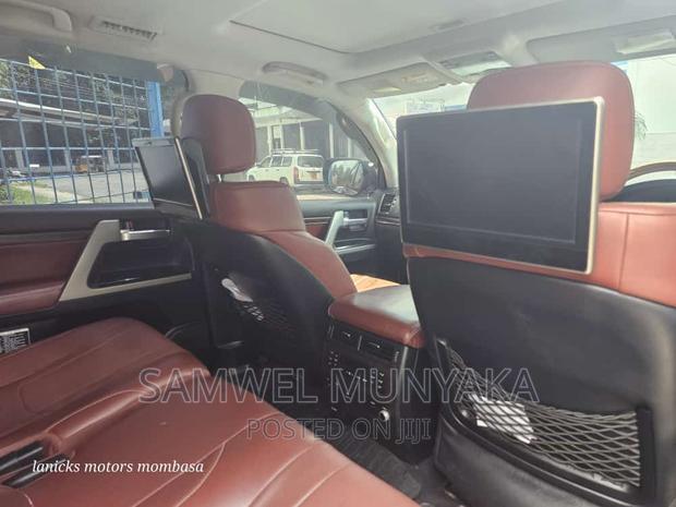 2015 Black Toyota Land Cruiser 4.5 V8 DLX