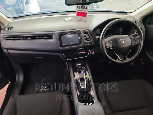 Experience the 2016 Honda Vezel 1.5 2WD Black - A Perfect Ride