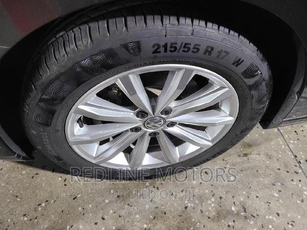 Volkswagen Passat 2016 - Gray - Impeccable Style & Quality