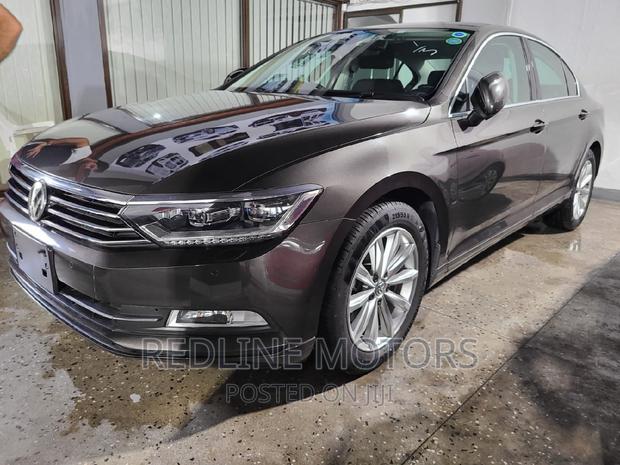 Volkswagen Passat 2016 - Gray - Impeccable Style & Quality
