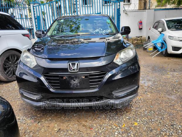 2016 Honda Vezel 1.5 4WD Black - Top-Notch Performance