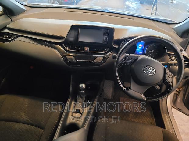 Gold 2017 Toyota C-HR - Compact Crossover