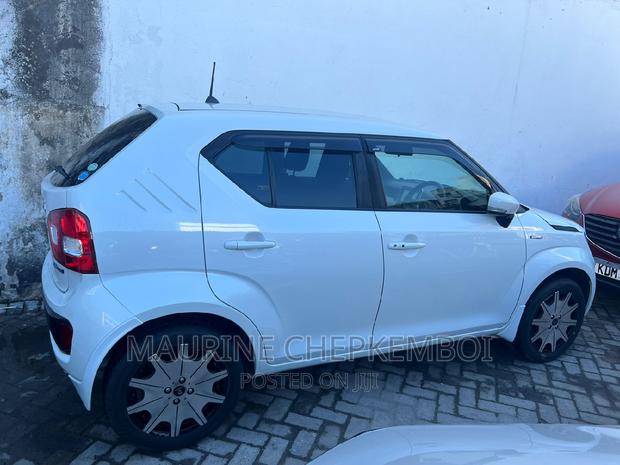Silver 2016 Suzuki Ignis Hybrid 1.2 AWD - Sleek Compact Crossover