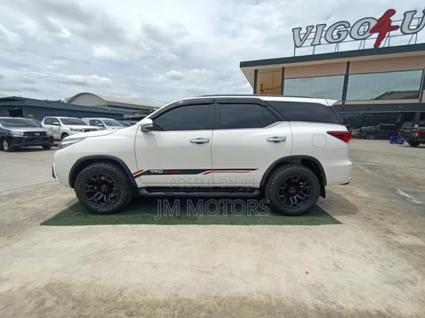 Toyota Fortuner 2017 White