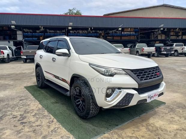 Toyota Fortuner 2017 White