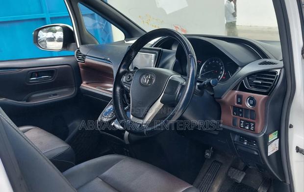 Pearl 2016 Toyota Esquire - Pre-Owned Luxury Sedan